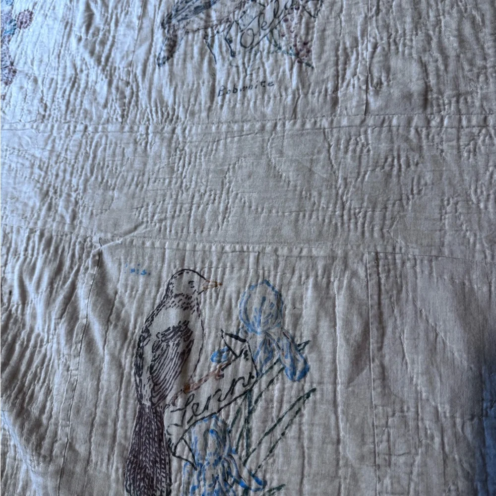Vintage Bird & Floral Patterned States Quilt READ 96” length‎ X 72” across